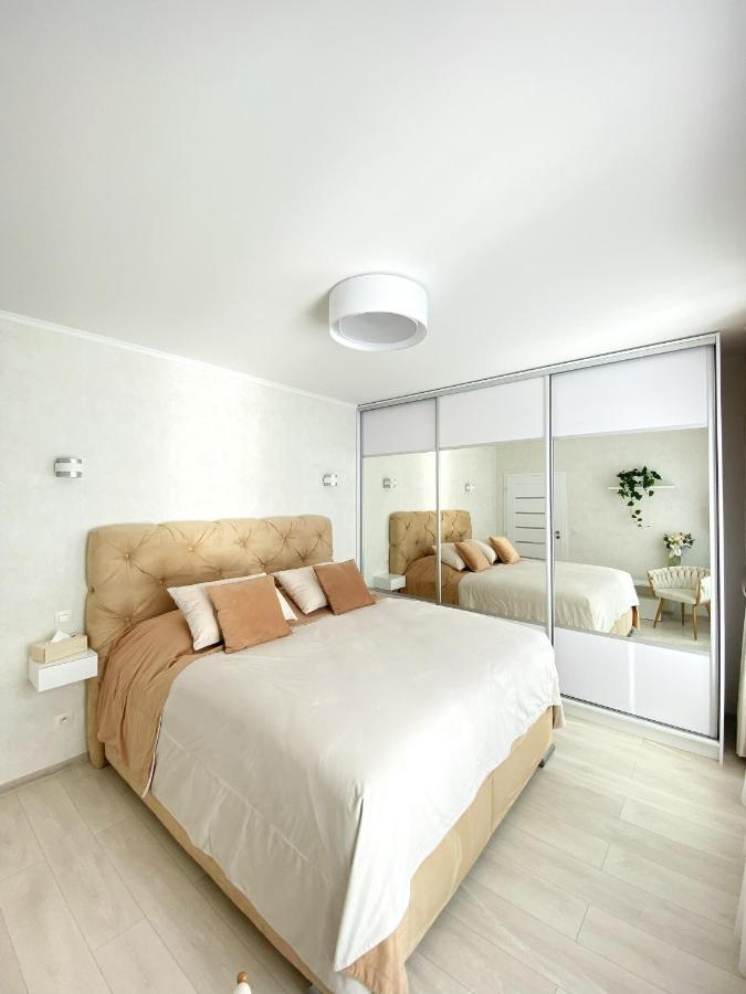 Die Eleganz - Apartment Near The City Center With Free Parking Bratislava Eksteriør billede